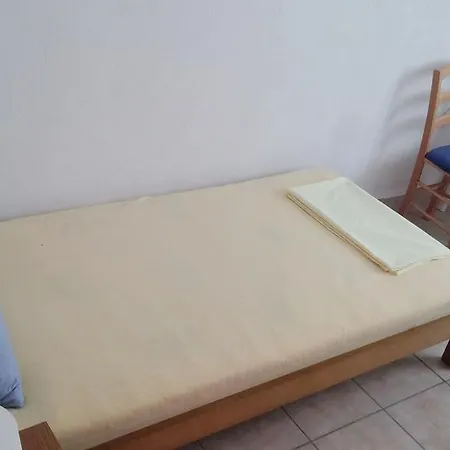 Twins Apartman Pag Town
